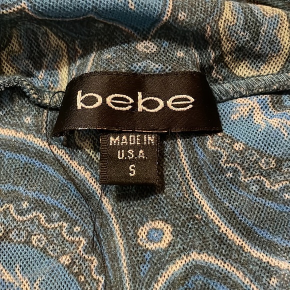 Bebe Paisley Green/Blue Flowy Sleeveless Top Small - Picture 4 of 4